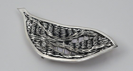 Bente Wagner - Broche - Pileflettet Sterlingslv